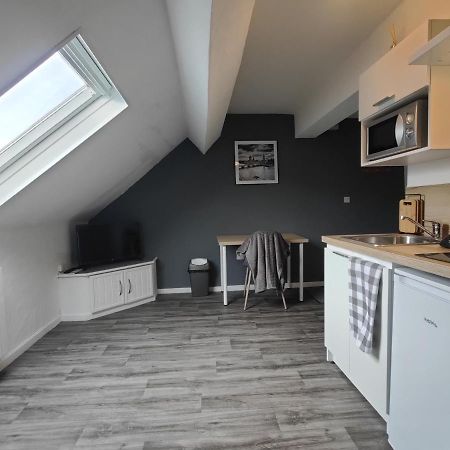 Studio "Sous Les Toits", Proche Hyper Centre Et Commerces ! Valenciennes Exterior photo